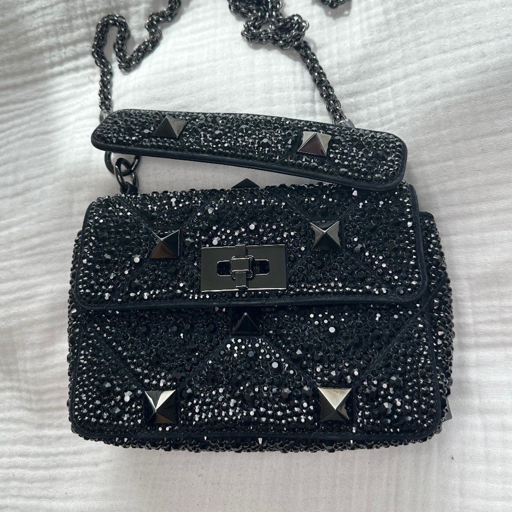SMALL ROMAN STUD THE SHOULDER BAG AND CHAIN WITH SPARKLING EMBROIDERY